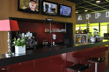 Select Hotel Apple Park Maastricht: Bar/Salón