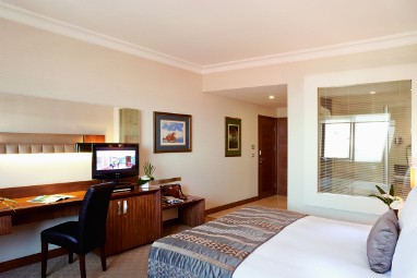 Mövenpick Hotel Izmir: Chambre