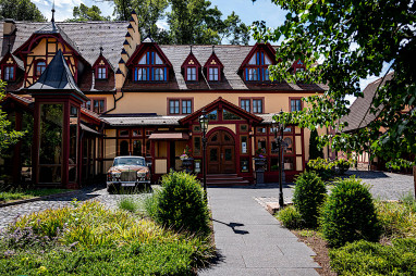 Schlosshotel Weyberhöfe: Vue extérieure