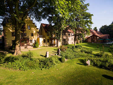 Schlosshotel Weyberhöfe: Vue extérieure