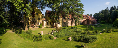 Schlosshotel Weyberhöfe: Vista exterior