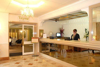 International Hotel: Hall