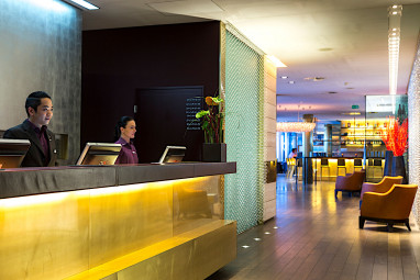 Radisson Blu Media Harbour Hotel, Düsseldorf: Lobby