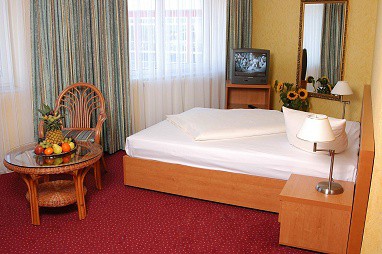 Axxon Hotel Brandenburg : Chambre