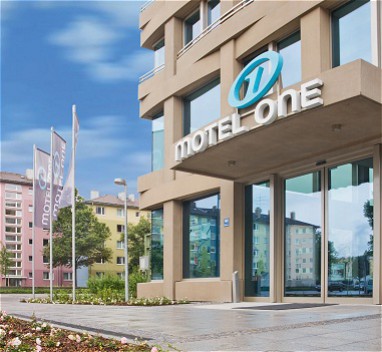 Motel One München-City-Süd : Außenansicht