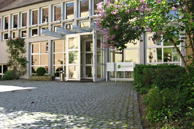 Schmerlenbach - Tagungszentrum des Bistums Würzburg: Vista exterior