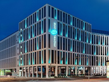 Motel One Köln-Waidmarkt: Außenansicht