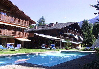 Hotel Alpine Lodge Saanen: Außenansicht