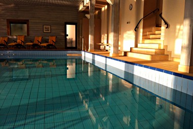 Seehotel Gut Dürnhof: Piscina