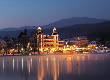 Falkensteiner Schlosshotel Velden : Buitenaanzicht