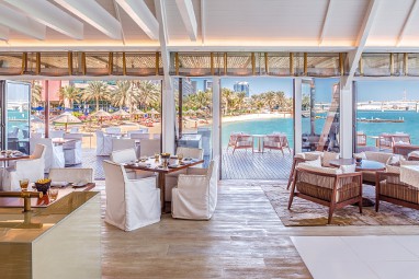 Beach Rotana : Restaurant