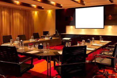 Media Rotana Hotel Dubai: Meeting Room