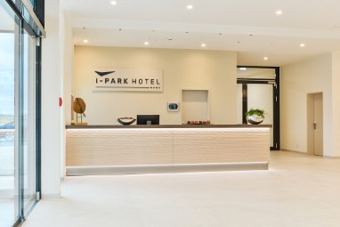 i-PARK Hotel: Accueil