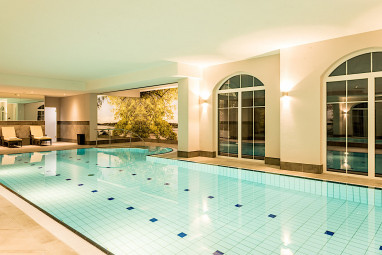 Parkhotel Hachenburg: Piscine