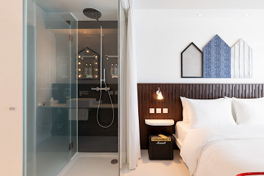 Ruby Zoe Hotel: Chambre