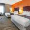 La Quinta Inn & Suites by Wyndham Houston Bush Intl Airpt E